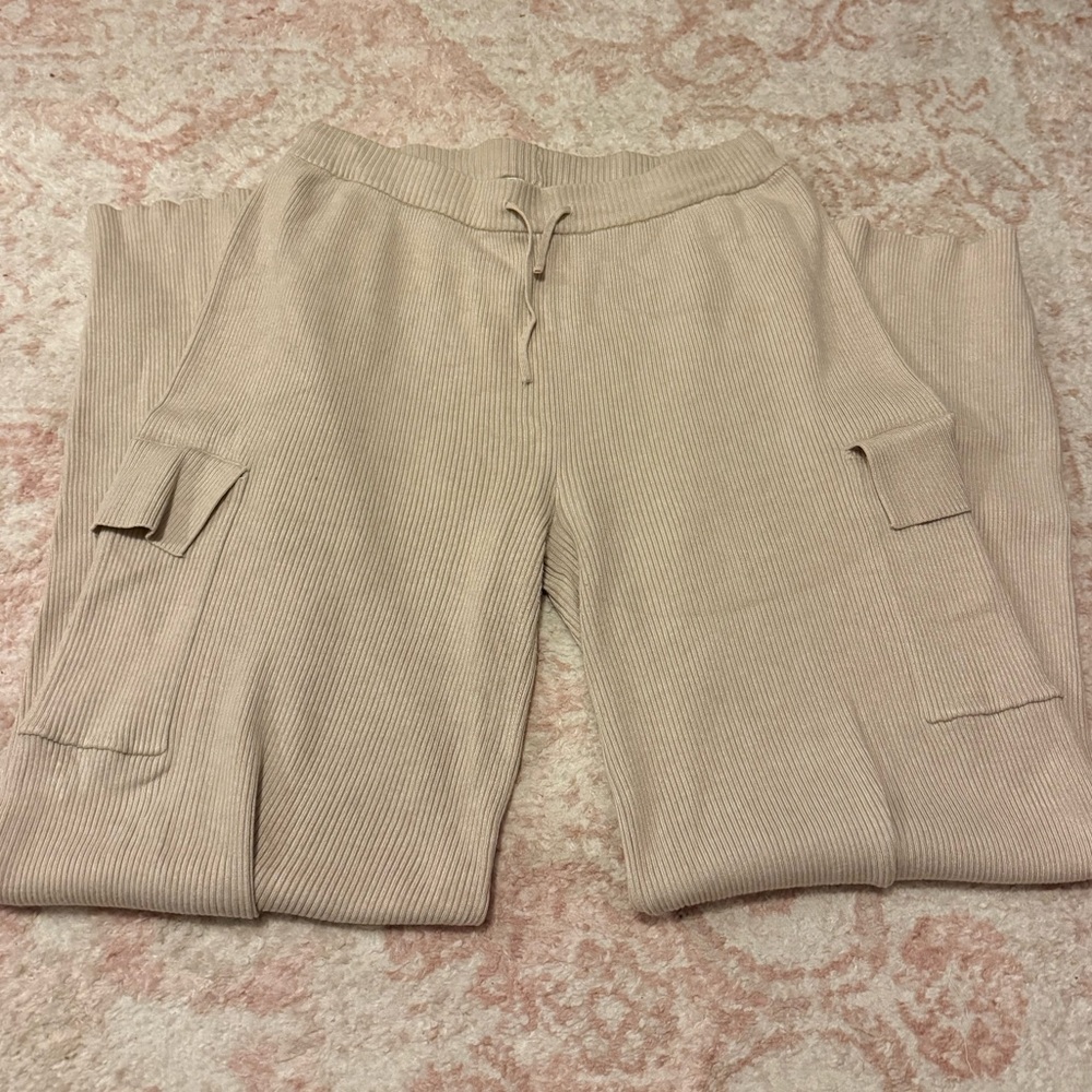 High-Waisted Women’s Sweater Cargo Pants